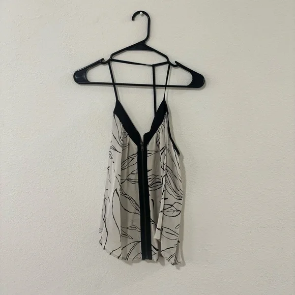 Zip Up Black & White Blouse - Picture 2 of 5